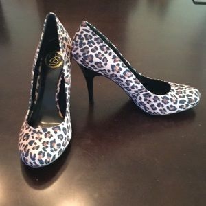 Jessica Simpson leopard heels